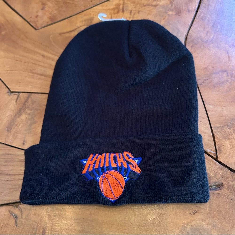 NEW New York Knicks Beanie Winter Hat Embroidered Basketball NBA Black Adult